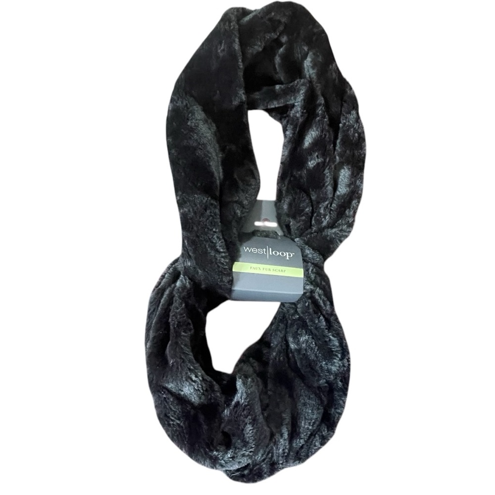 West Loop Faux Fur Scarf